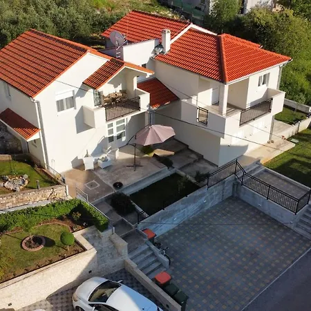 Apartmani Ema Sveti Filip i Jakov Exterior photo
