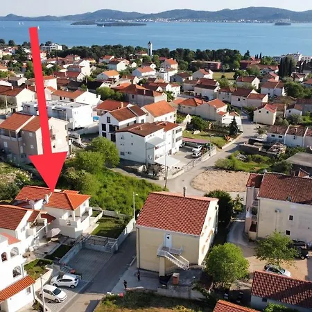 Apartmani Ema Sveti Filip i Jakov Exterior photo
