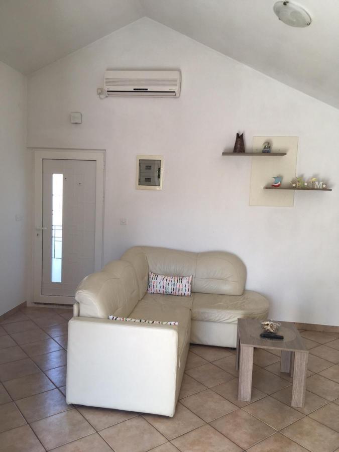 Apartment Ema *